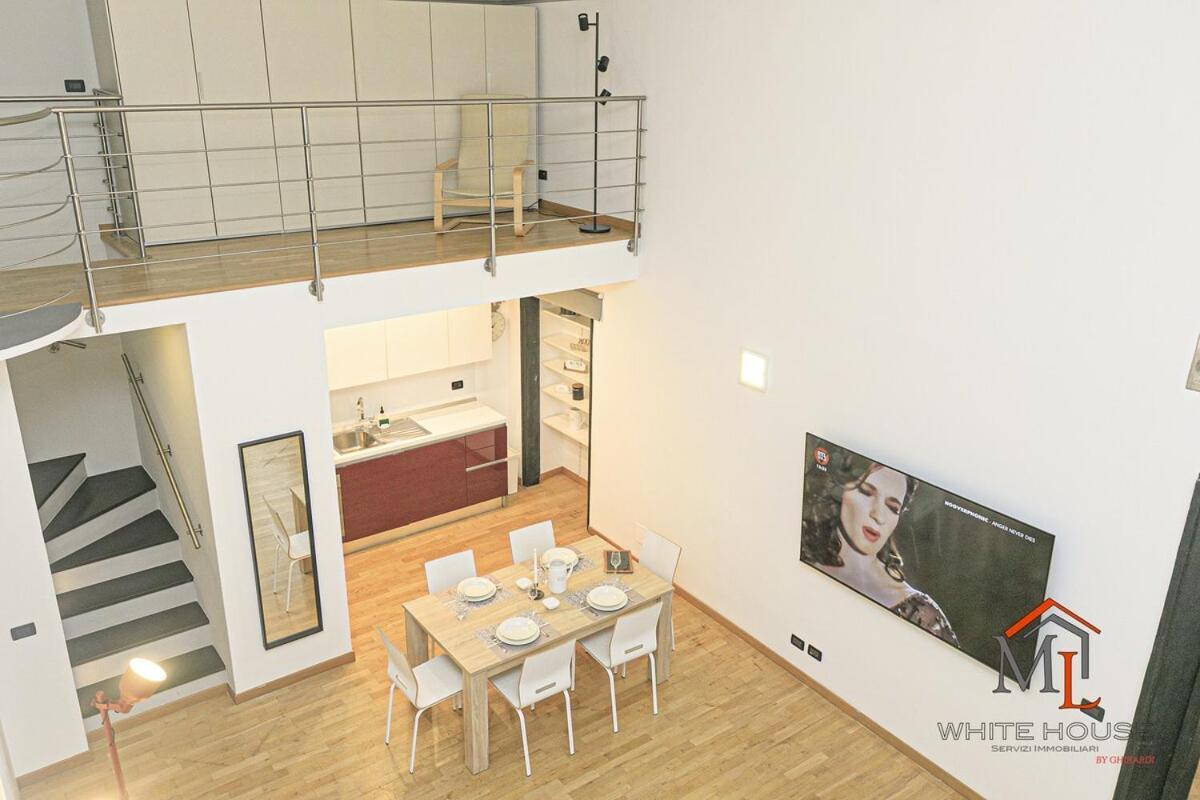 Mimosa House By Ml White House